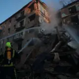У Києві внаслідок нічної атаки зруйновано багатоповерхівку