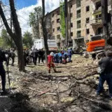 Обстріл Києва – рятувальники деблокували тіло дев’ятої жертви