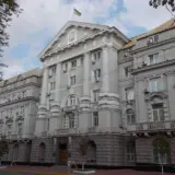 РФ хотіла підірвати будівлю СБУ – дівчина принесла під двері 7 кг вибухівки