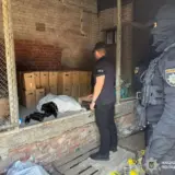 Мільйонні збитки правовласникам: кіберполіцейські викрили групу виробників фальсифікованого алкоголю