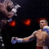 Усик нокаутировал Дюбуа и стал абсолютным чемпионом мира