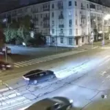 Працівник прокуратури збив людину на тротуарі у Києві на Великій Васильківській – дивитися відео