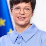 Еврокомиссия будет следить за развитием событий в Украине