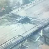 Обстрел Херсона – оккупанты сбросили авиабомбы на автомобильный мост