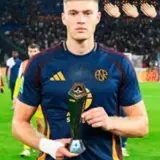 Итальянская «Рома» готова продать Артема Довбика