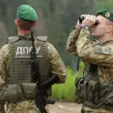 Злочинці використовують підлітків у схемах незаконного виїзду за кордон