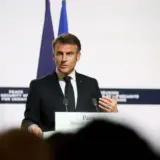 Макрон хочет участвовать в переговорах Трампа и Путина