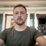 Зеленский обещает повысить стипендии