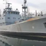 Удар по кораблю ВМС – кілька моряків зникли безвісти