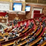 У Франції чоловік надіслав депутатам 600 презервативів