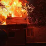 На Киевщине в результате российской атаки горят жилые дома