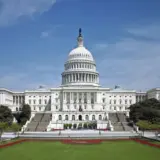 Що таке “шатдаун”, який може наступити сьогодні опівночі у США