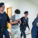 В Австрии шесть подростков осуждены за насилие над учительницей
