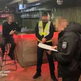 Киевские полицейские пытались продать квартиру умершего человека