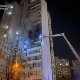 Внаслідок російської нічної атаки по Києву пожежі та руйнування майже у всіх районах