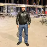 Приспешник Юрия Голика Денис Островский спокойно тратит украденные миллионы на историческую недвижимость