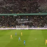 Білоруські фанати підтримали Україну банерами проти путіна та лукашенка на матчі збірної