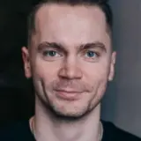 ВСК пыталась принудительно доставить в Верховную Раду руководителя фонда DEJURE Михаила Жернакова, игнорирующего все вызовы