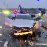 ДТП в Киеве — возле моста Метро произошло ДТП