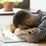 Недосип серед факторів, що скорочують життя, посів друге місце після куріння