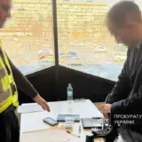 В Киеве адвокат обещал клиенту за $25 тысяч договориться о снятии с военного учета