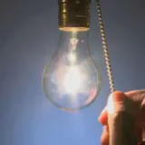 У Києві та п’яти областях відновлюють енергопостачання
