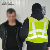 Киевлянин может получить срок за салют для девушки
