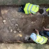 Тайна массового захоронения в Кембридже: гигант с трепанацией и следы казней