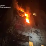 Обстріл Запоріжжя – рашисти пошкодили житлові будинки та торгові центри