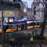 В центре Милана трамвай с пассажирами на скорости врезался в ресторан, есть жертвы – смотреть фото