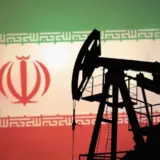 США разрешили продажу 140 миллионов баррелей иранской нефти