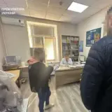 Гроші ходять за пацієнтом: лікарі створили масштабну схему розкрадання грошей