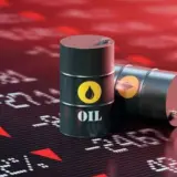 Китай пытается смягчить нефтяной удар