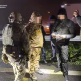 На Дніпропетровщині за гроші військових вивозили з частини