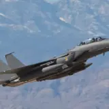 В Иране идут поиски экипажа сбитого американского истребителя F-15E