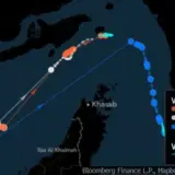 Первые супертанкеры проходят через Ормузский пролив