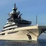 Иран пропустил яхту российского миллиардера через Ормузский пролив