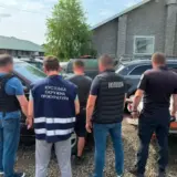 На Закарпатті продавали джипи, ввезені для фронту
