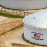Запасы нефти в США упали до сорокалетнего минимума