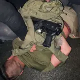 Мужчина открыл стрельбу возле ТЦК в Хмельницкой области
