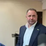 Суд відмовився знімати з Єрмака браслет