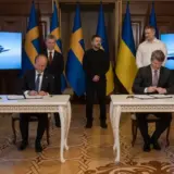 Украина купит 16 истребителей Gripen